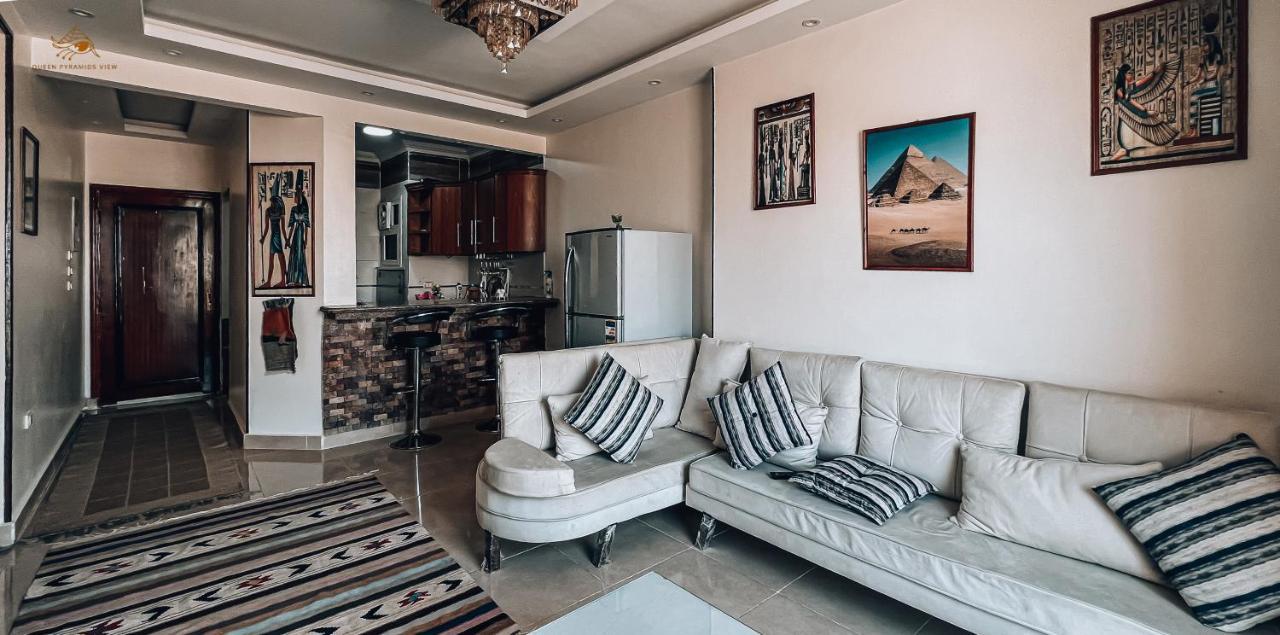 Queen Pyramids View Apartment Il Il Cairo Esterno foto