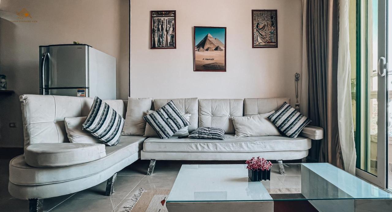 Queen Pyramids View Apartment Il Il Cairo Esterno foto
