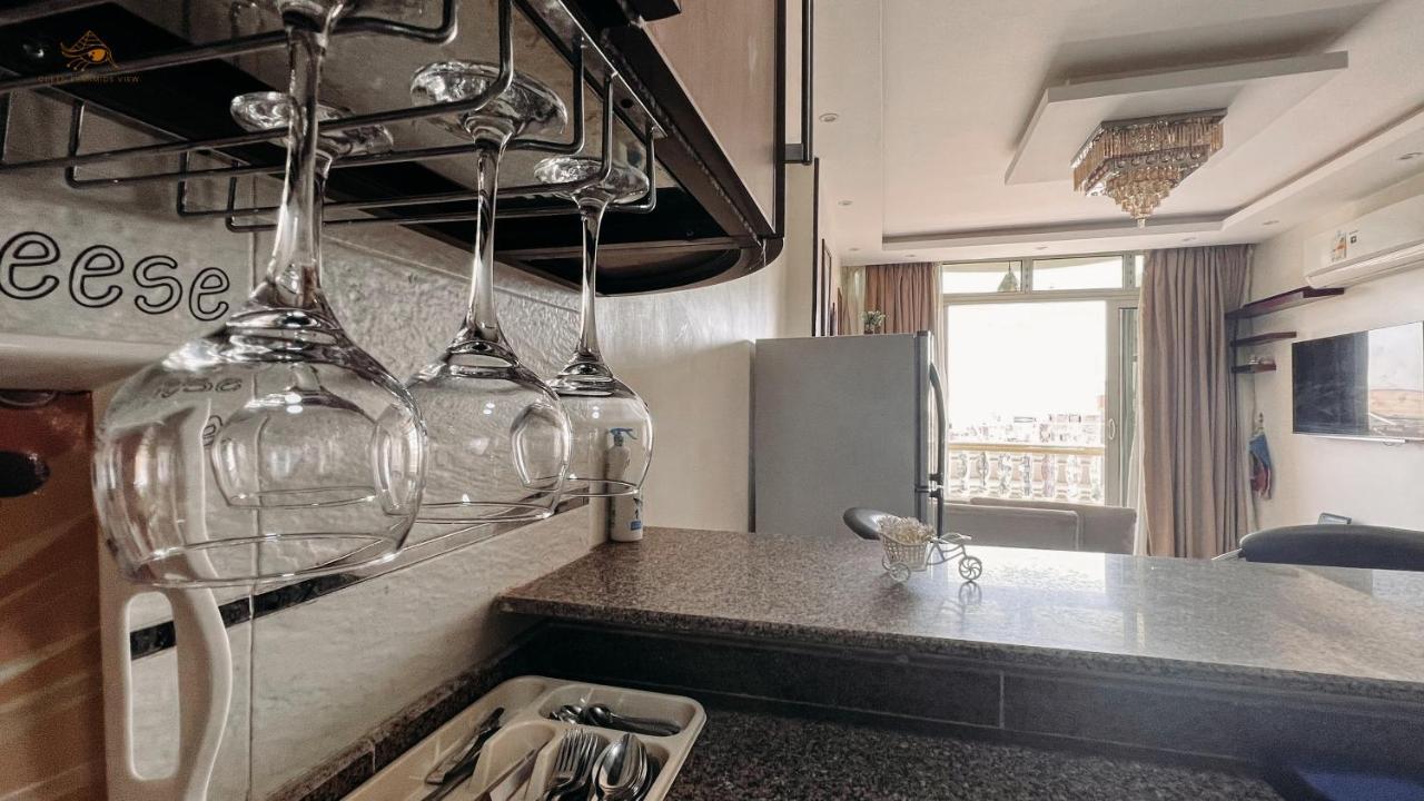 Queen Pyramids View Apartment Il Il Cairo Esterno foto